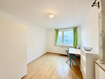 Möblierte 1-Zimmer-Wohnung in absoluter Hofruhelage nahe U6 (Josefstädter Straße)
