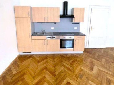 3 ZIMMER-Altbau + West-Balkon 4,5m² + Einbauküche + Bad mit Dusche + extra WC + nähe Neue TU-Graz!