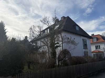 Rarität in einer der exklusivsten Lagen Münchens - 714qm am Nymphenburger Kanal! Provisionsfrei.