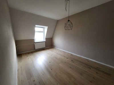 myHome-Immobilien / Tolles Zimmer in 3er-WG, mit großer Wohnküche, tolles Bad in perfekter Lage