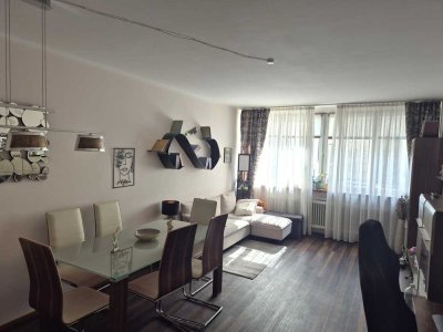 Attraktive 2-Zimmer-Wohnung in Schwabing nahe Kaiserplatz mit Einzelgarage