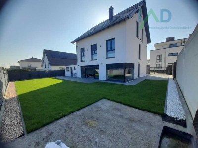 Neubau: Modernes und großzügiges Haus in ruhiger Lage in Datteln