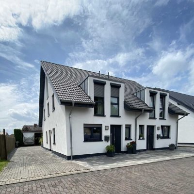 Moderne, energieeffiziente junge DHH links - Ihr Vorteil Bieterverfahren - zentraler Lage von Goch