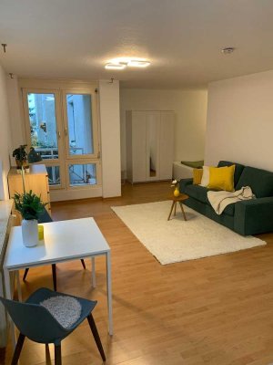 Attraktive möblierte 1,5 Zimmer-Whg mit Balkon und XXL TG-Stellplatz / Erstbezug nach Renovierung