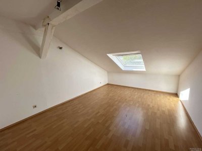 BIETERVERFAHREN – PROVISIONSFREI für Käufer – Leerstehende 2-ZKB im DG in Kaiserslautern