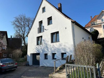 Modernes, kernsaniertes Einfamilienhaus mit weitläufigem Garten
