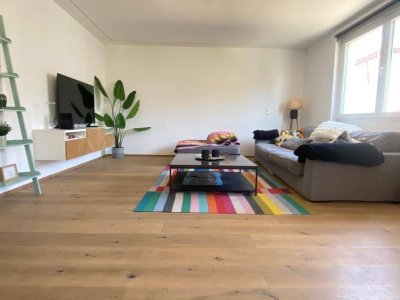 Klinik/Uninähe: großzügige 3-Zimmerwohnung mit Westbalkon, teilmöbliert (ein 4.Zimmer wäre möglich)