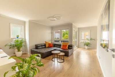 Traumwohnung mit Einbauküche und Balkon.