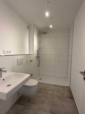4 Zimmer Wohnung mit Gäste WC, Balkon und Gemeinschaftsgarten  *Erstbezug nach Sanierung*