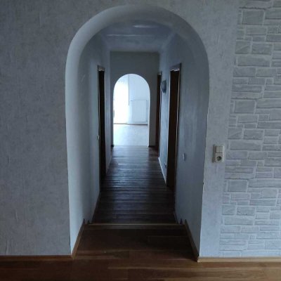 Idyllisch gelegene Dreizimmerwohnung