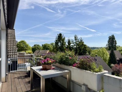 Großzügige Dachgeschosswohnung mit 2 Balkonen, Fernblick & Garage in BO-Oberdahlhausen