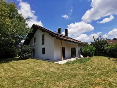 Freundliches 6-Zimmer-Haus zur Miete, großer Garten und 2 Kamin