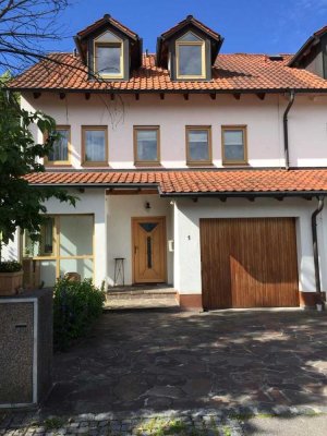 Großzügiges Reiheneckhaus in familienfreundlicher Wohnsiedlung von Oberschleißheim