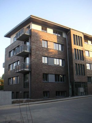 Schicke 3 Zi. Wohnung- sonniger Balkon - SUPER RUHIG - SEHR GEPFLEGT