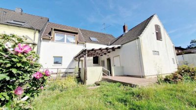 Vielseitiges Zweifamilienhaus mit großem Potenzial – Wohnen, Vermieten oder Zusammenlegen!