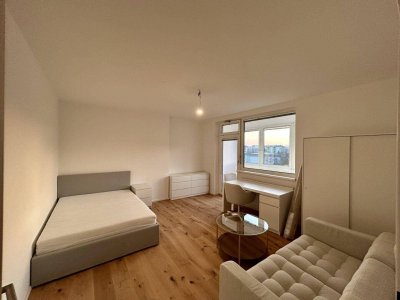 Möbliertes Zimmer in 2er-Frauen-WG direkt neben der JKU mit Loggia &amp; Pöstlingbergblick
