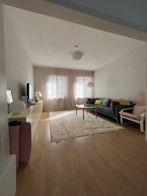 Helle 2-Zimmer-Wohnung mit Balkon