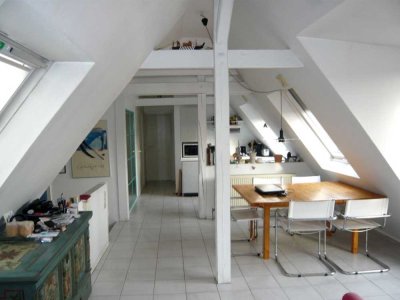 Zentrumsnahe 3-Zimmer-Dachgeschosswohnung mit zwei Balkonen