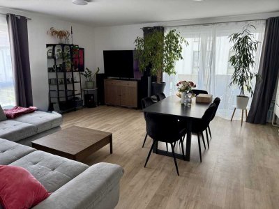 Geschmackvolle 4-Zimmer-Wohnung mit gehobener Innenausstattung, Balkon + EBK in Gelnhausen-Meerholz