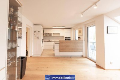 Top-aufgeteilte 4-Zimmer-Wohnung mit Balkon, Tiefgarage und Blick ins Grüne im Zentrum von Bad Schallerbach
