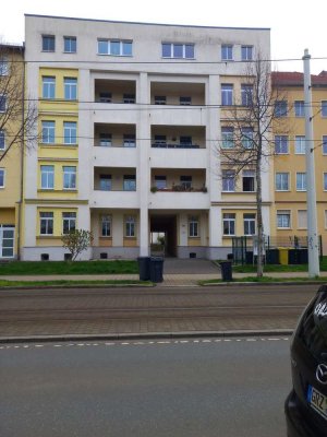 Erschwingliche EG (Hochparterre)-2-Raumwohnung in 07545 Gera