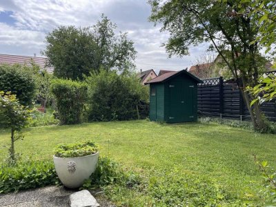 Gartenparadies mit Doppelhaushälfte und Stellplatz in Kirchheim
