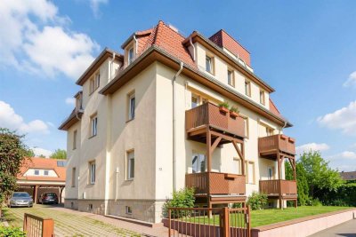 +++ Modernisierte 2-Zimmer-Wohnung mit Balkonblick über den Plauenschen Grund und Stellplatz +++