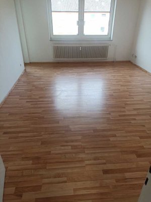 Charmante 2,5-Zimmer-Wohnung in Heide – 72m² im 3. OG mit viel Licht und Raum!