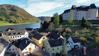Wohn/Geschäftshaus in besten Lage von Grein an der Donau - vielseitige Nutzungsmöglichkeiten - auch für Vermietung ideal - bezugsfertiger Zustand