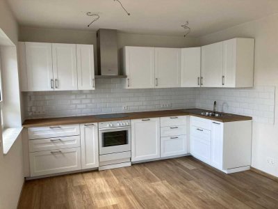 Sehr schöne 3,5-Zimmer 112qm Wohnung mit Balkon in Ettlingen-Oberweier, Neubau von 2020