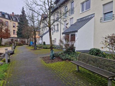 2-Zimmer Wohnung mit Fußbodenheizung, Klimaanlage, Balkon und Tiefgaragenstellplätze in Bad Homburg