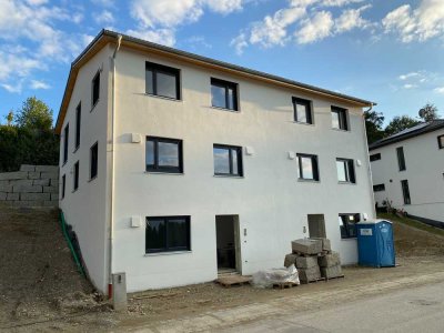 Neubau in Wartenberg - Attraktive Doppelhaushälfte (rechts) in begehrter Lage zu vermieten!