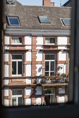 ZWEI EBENEN, EINE TOP-ADRESSE – Exklusive Maisonette im Frankfurter Nordend