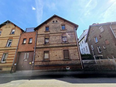 Vielseitige EG-Wohnung mit großzügigem Untergeschoss in ruhiger, zentraler Lage – Alt-Griesheim