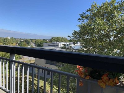 Großes helles Apartment mit XL Balkon - ruhig und verkehrsgünstig