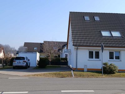 Schöne 3-Zimmer-Doppelhaushälfte mit gehobener Innenausstattung in Zwickau Schneppendorf