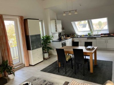 Schön geschnittene 3-Zimmer-DG-Wohnung in Trudering OHNE PROVISION zu vermieten