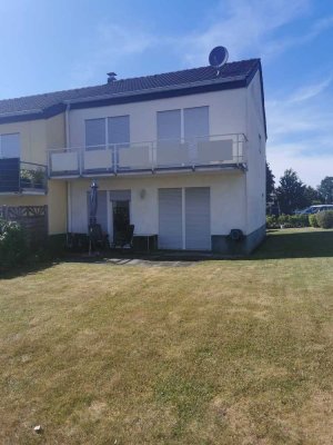 Günstiges, gepflegtes 4-Raum-Reihenendhaus in Herforst