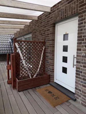 Etagenwohnung mit Wärmepumpe, Balkon, Garten, Badewanne & Garage