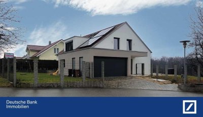 Moderne Eleganz trifft auf Komfort: Ihr Traum-Einfamilienhaus mit Pool in Neckarsulm-Amorbach