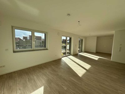 Neuwertige 3 Zimmer Wohnung mit Terrasse und Rasenfläche! - WE01