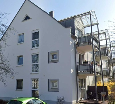 Exklusive, modernisierte 2-Raum-Wohnung mit geh. Innenausstattung mit Balkon und EBK in Weißenhorn