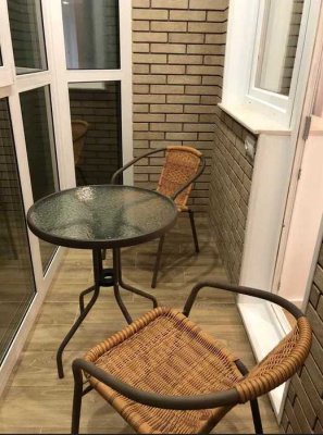 Exklusive, modernisierte 2,5-Raum-Wohnung mit Balkon und Einbauküche in Bremen