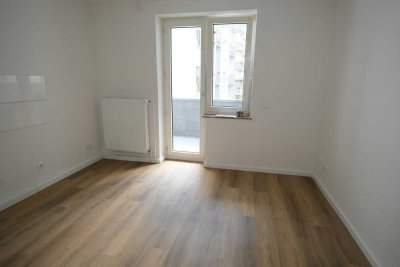 Frisch saniert, 3 Zimmer, Wohnküche, 2 Bäder, 2 Balkone