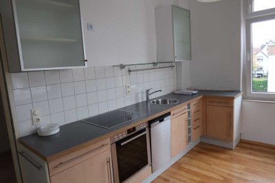 HG-ZENTRUM: ATTRAKTIVER DREIFAMILIENHAUS-ALTBAU - KOMPLETT LEER