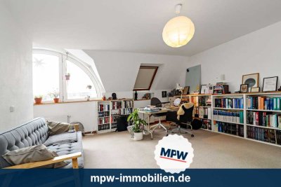 Schloßstrasse um´s Eck: Dachgeschosswohnung in Bestlage von Berlin-Steglitz