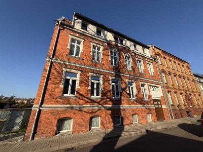 geräumige 2 - Raumwohnung mit Gartenanteil