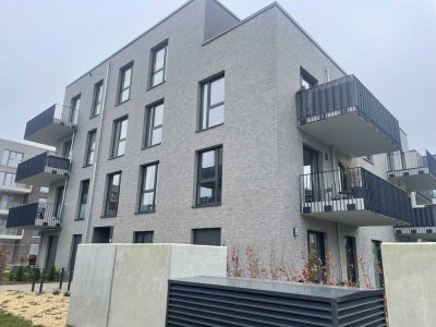 Neuwertige 4-Zimmer-EG-Wohnung mit Süd-Terrasse an der Elbe