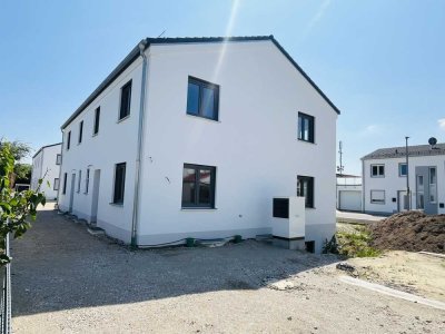 Erstbezug: Preiswerte 5,5-Raum-Doppelhaushälfte mit gehobener Innenausstattung in Baar-Ebenhausen