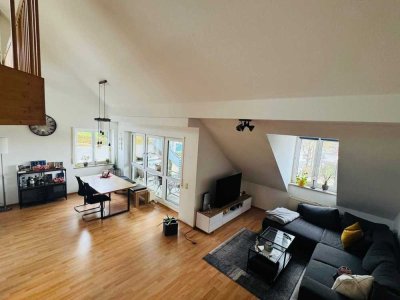 Charmante Maisonette-Wohnung mit Galerie und Westbalkon – idyllisch und zentrumsnah